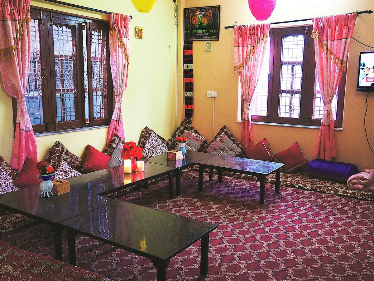 פוקהרה Aroma Tourist Hostel מראה חיצוני תמונה