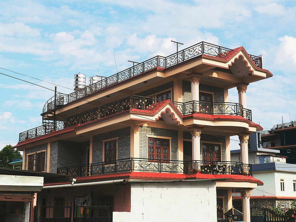 פוקהרה Aroma Tourist Hostel מראה חיצוני תמונה