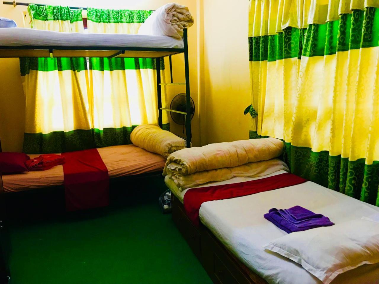 פוקהרה Aroma Tourist Hostel מראה חיצוני תמונה